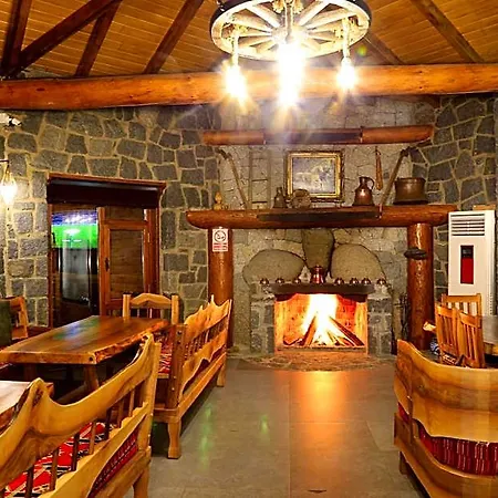 Hotel Teona & Restaurant *